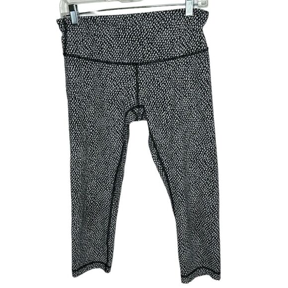 Lululemon Navy/White Cropped Leggings. Size 8. - Picture 1 of 7